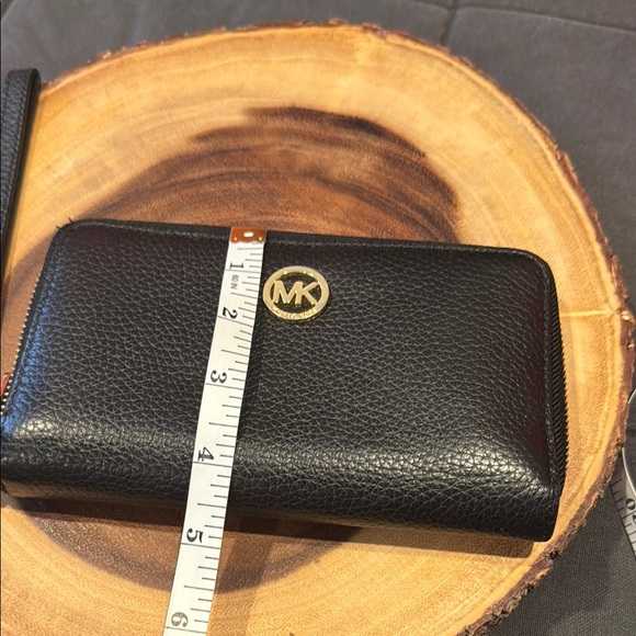 MICHAEL Michael Kors Black • EUC (Excellent Used Condition) Trendy - Picture 8 of 8